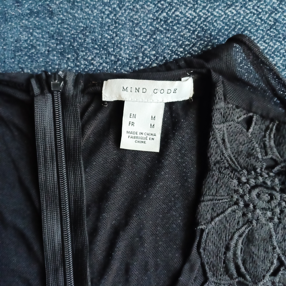 Mind Code Black Floral Embroidered Tank Top - Picture 3 of 3